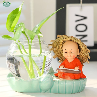 Bình thủy sinh để bàn kèm tượng Chú Tiểu đội nón